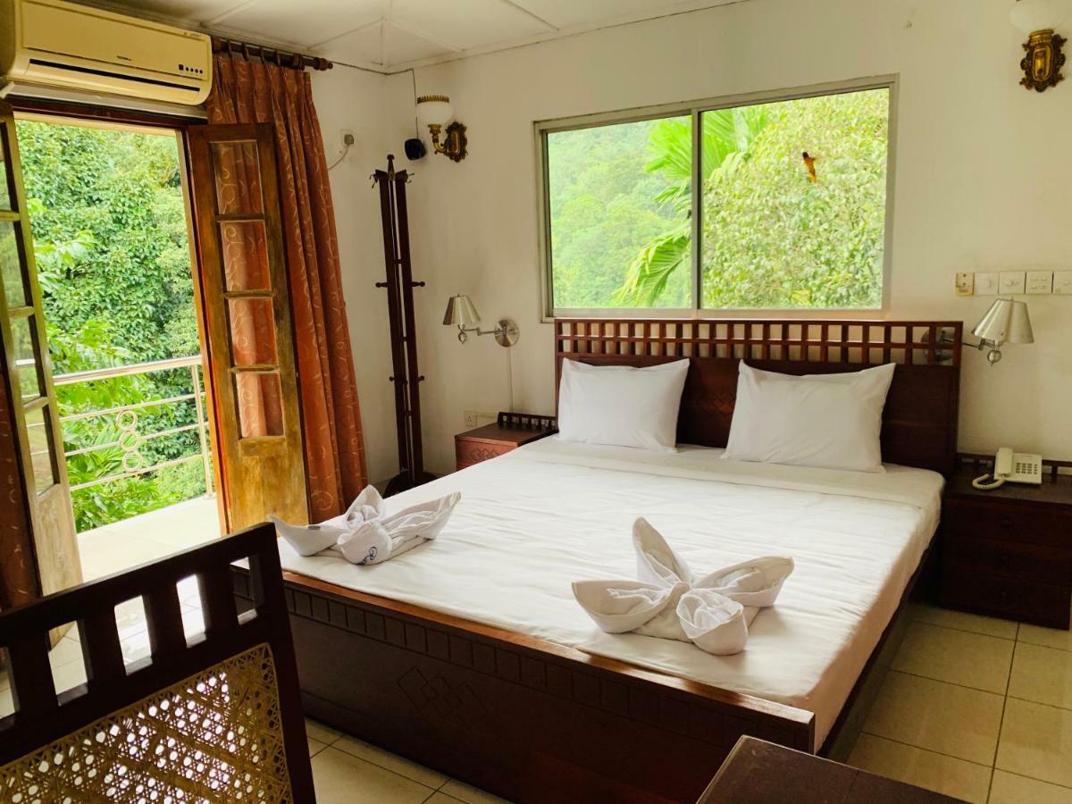 Randiyaepiliyagoda Resort Avissawella Esterno foto