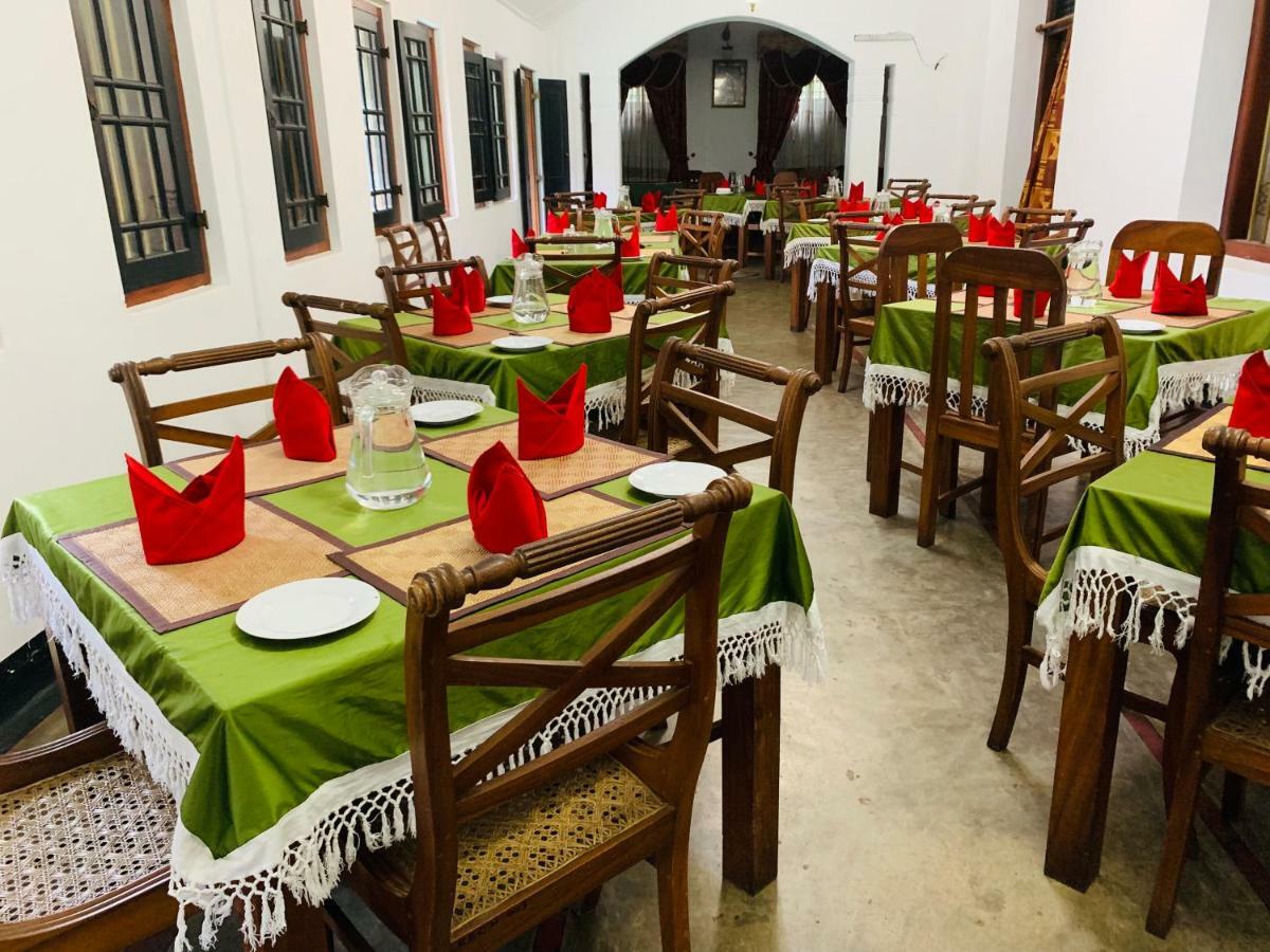 Randiyaepiliyagoda Resort Avissawella Esterno foto