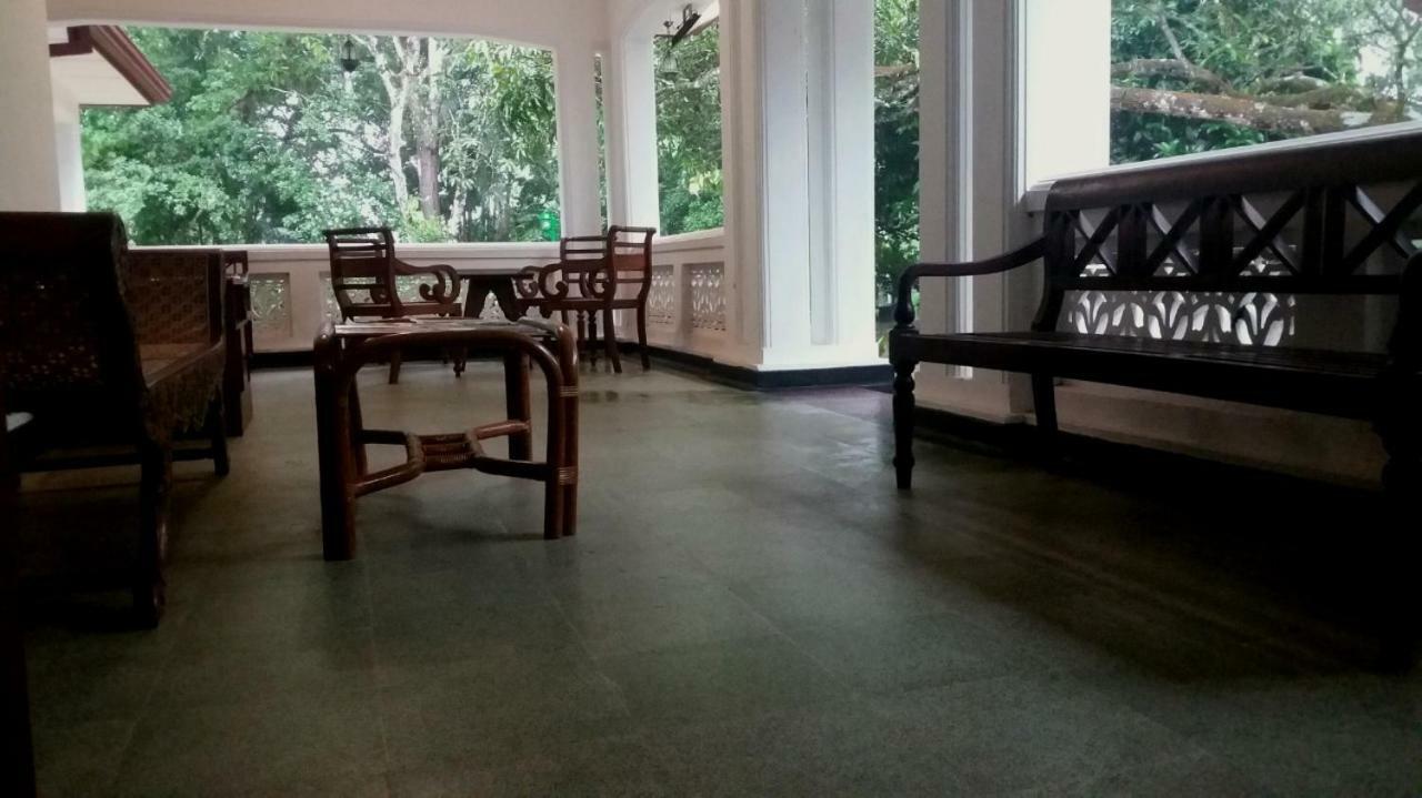 Randiyaepiliyagoda Resort Avissawella Esterno foto