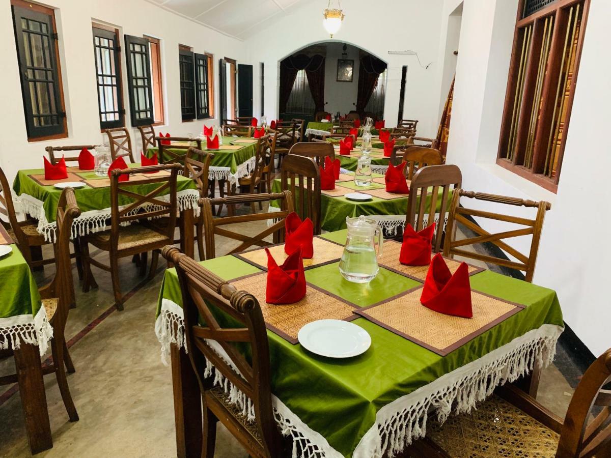 Randiyaepiliyagoda Resort Avissawella Esterno foto